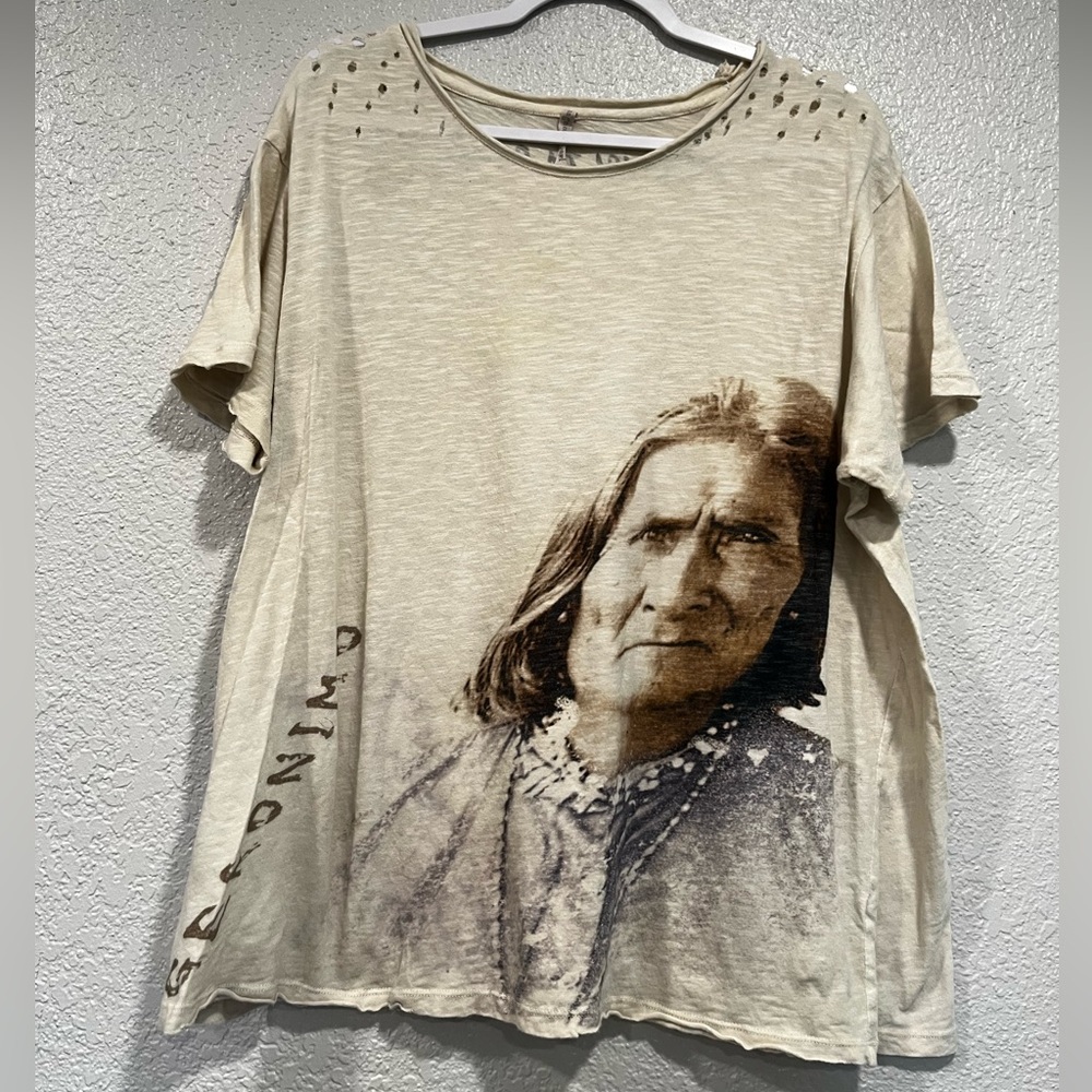 Magnolia Pearl Tee